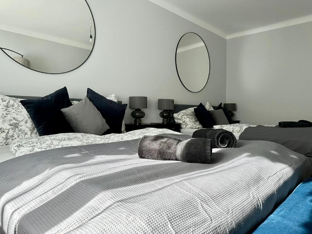 Balcony Apartment, 1 Min To U1 Reumannplatz Apartment Wien